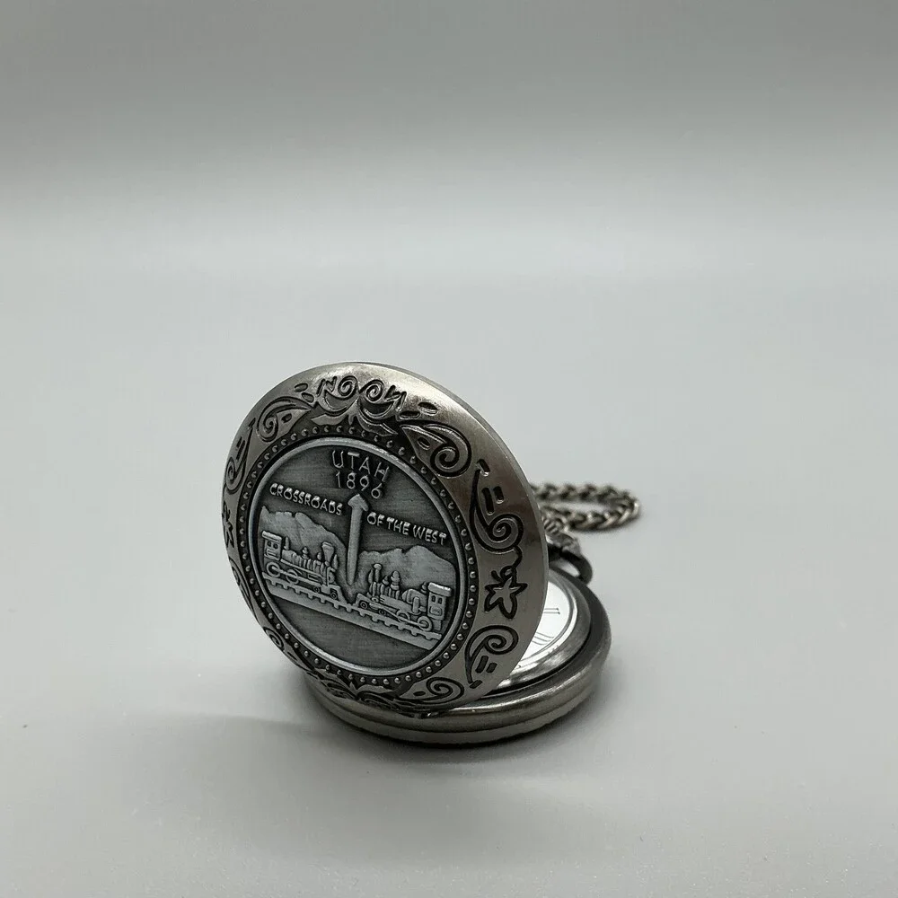Vintage Collection Pocket Watch Men 46mm Silver Tone Utah 1896 Chain New Battery